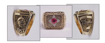 - 1957 Milwaukee Braves Championship Ring