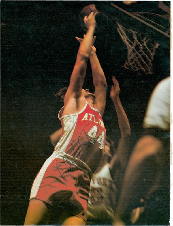 Basketball - Pete Maravich 
Signed Photo