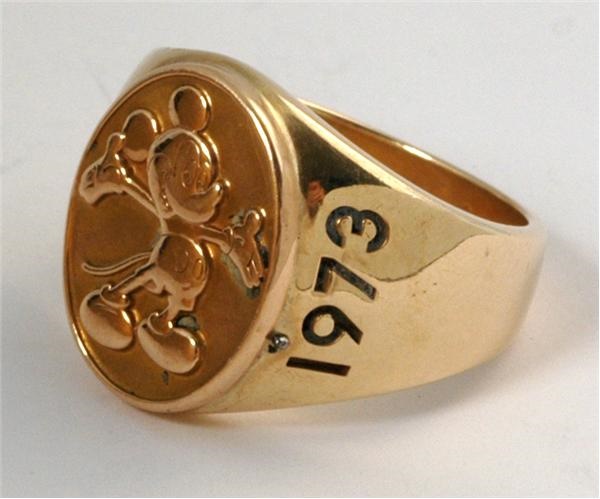 Comics - 1973 Mickey Mouse Gold Presentational Ring