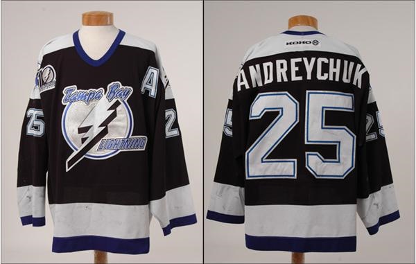 Hockey Sweaters - 2001-02 Dave Andreychuk Game Used Jersey