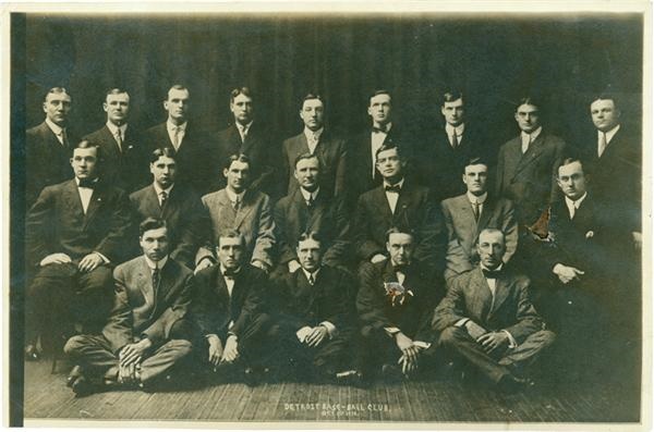 - 1910 Detroit Tigers Baseball Club Photo