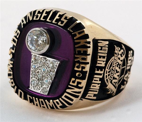 Basketball - Magic Johnson 1985 NBA Championship Salesman Sample Ring