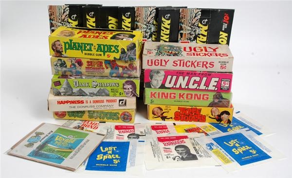 Non Sports Cards - Collection Of Vintage Non Sport Display Boxes And 
Wrappers