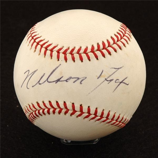 Baseball Autographs - Nelson Fox Single Signed Baseball