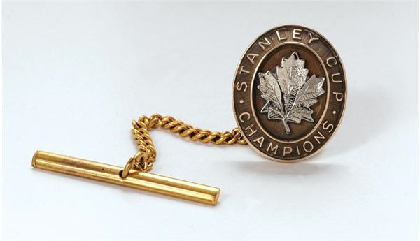 - 1962 Dick Duff Toronto Maple Leafs Stanley Cup Championship Tie Tack