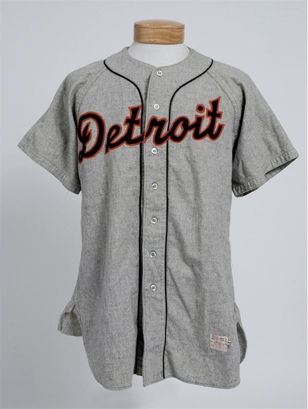 - Pete Fox&#39;s 1935 World Series Award and Game Jersey