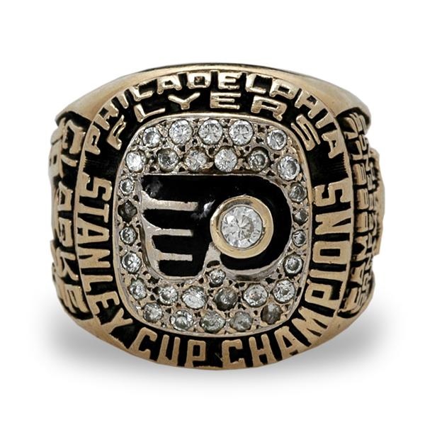 - Bobby Clarke 1975 Philadelphia Flyers Stanley Cup Salesman Sample Ring