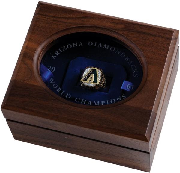 Awards - 2001 Arizona Diamondbacks World Champions Ring and Presentation Box