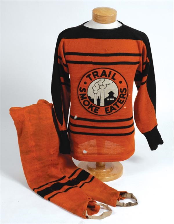 Hockey Equipment - 1938-39 Trail Smoke Eaters Wool Jersey And Socks