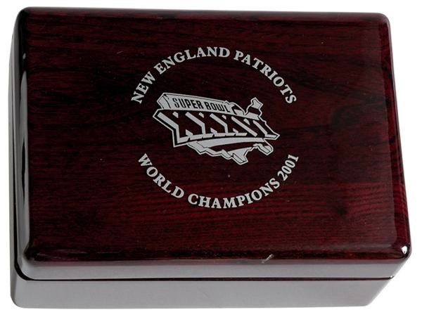 - 2001 New England Patriots Super Bowl Ring Box