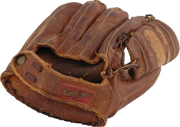 - Mort Cooper Game Used Glove