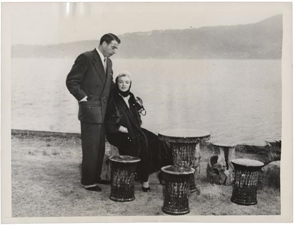 Joe and Marilyn - Joe and Marilyn Near Hiroshima (1954)