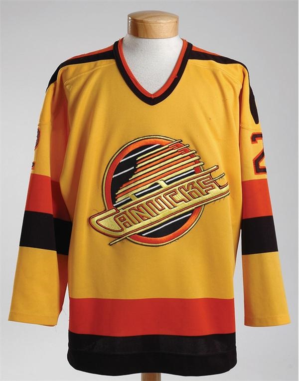 Karsuh NHL Canucks Jersey - Bones Pet Stores