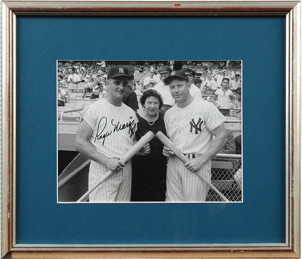 - 1961 Roger Maris Signed Photo With Mantle and Claire Ruth (7x9&quot;)