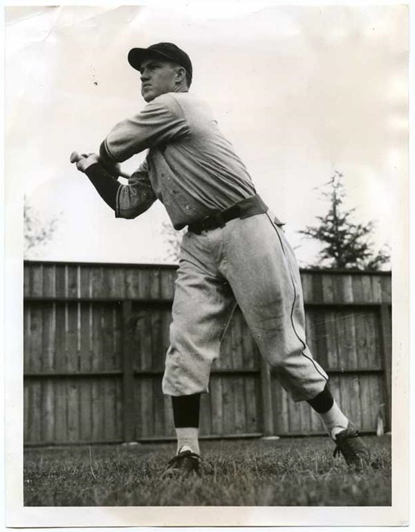 1938 Arky Vaughn Pirates Baseball Photo