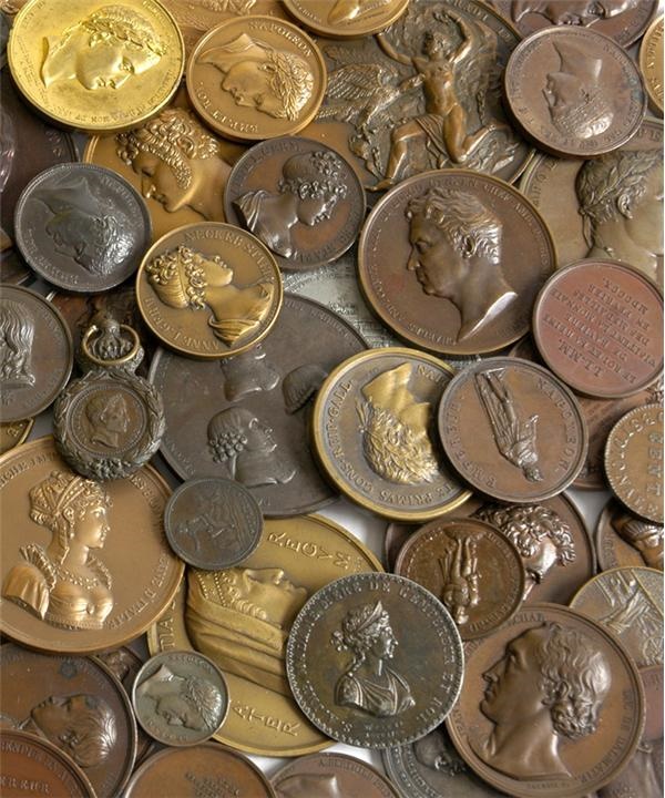 The Dr. Alvin Weiner Collection of Napoleon and Mi - Napoleon Military Bronze Coins and Medallions Collection (144)