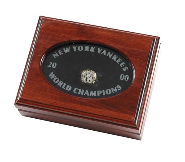 NY Yankees, Giants & Mets - Derek Jeter World Series Ring and Box