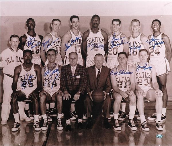 - 1960 World Champion Boston Celtics Signed Photo (20x24")