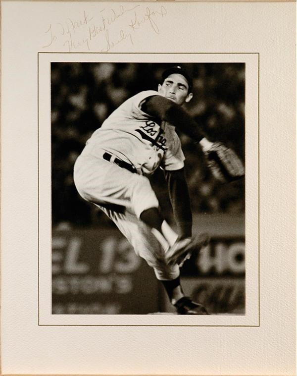 Baseball Autographs - Sandy Koufax Vintage Signed Photo (8x10")