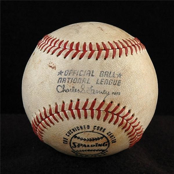 Clemente and Pittsburgh Pirates - Roberto Clemente Single Signed Baseball