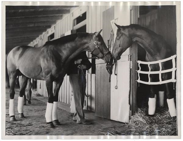 Seabiscuit Rubs Noses with Kayak II (1940)