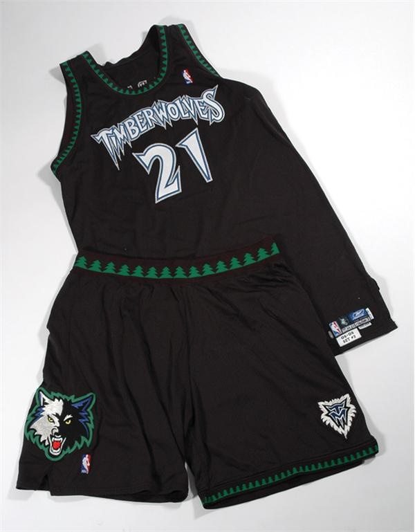 Basketball - 2005-06 Kevin Garnett Minnesota Timber Wolves Game Used Jersey and Shorts