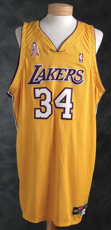 - 2001 Shaquille O'Neal Los Angeles Lakers Game Used Jersey