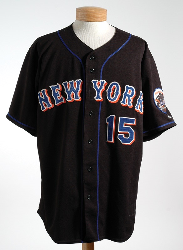 Baseball Equipment - 2005 Carlos Beltran Black Alternate Game Used Jersey