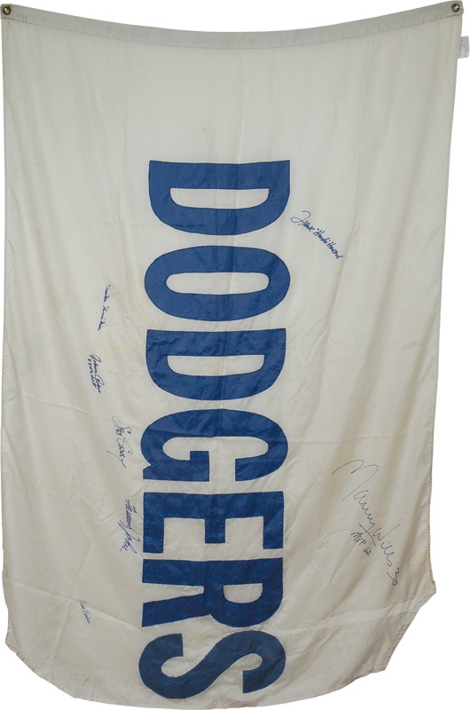 Dodgers - Los Angeles Dodgers Signed Stadium Flag