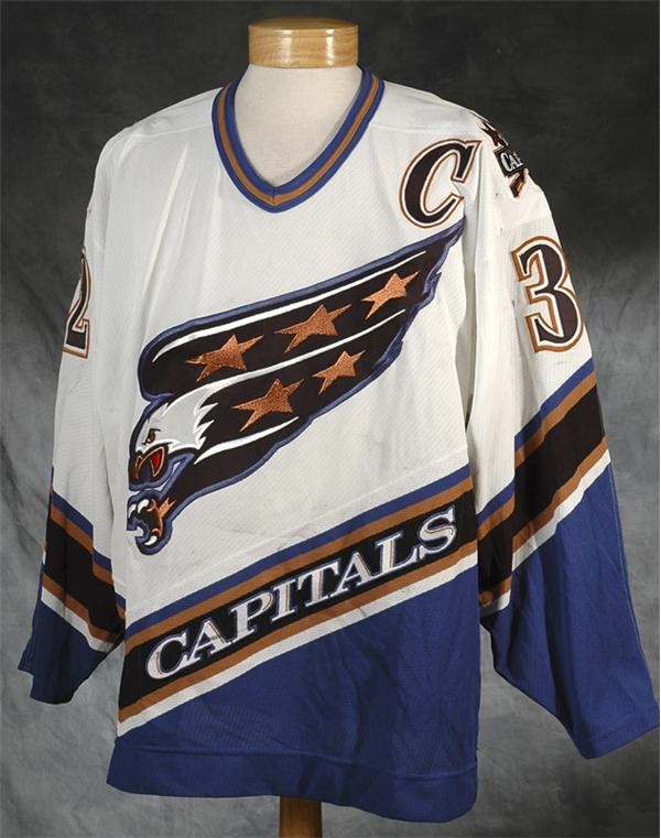 1995-1996 Dale Hunter Washington Capitals Game Worn Jersey