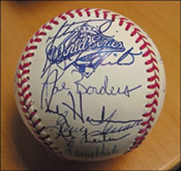 Baseball Autographs - 1993 Toronto Blue Jays Team Signed Baseball