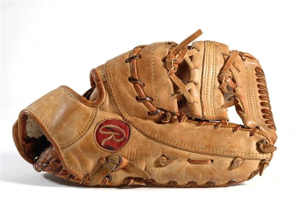 - Late 1970's Rusty Staub Game Used First Basemans Glove