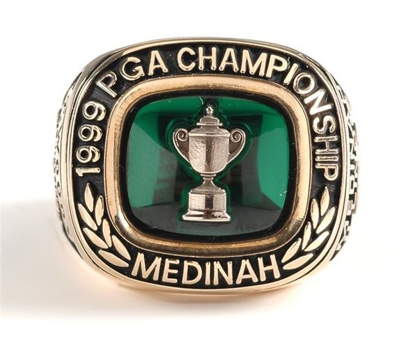 - 1998 Tiger Woods PGA Championship Ring