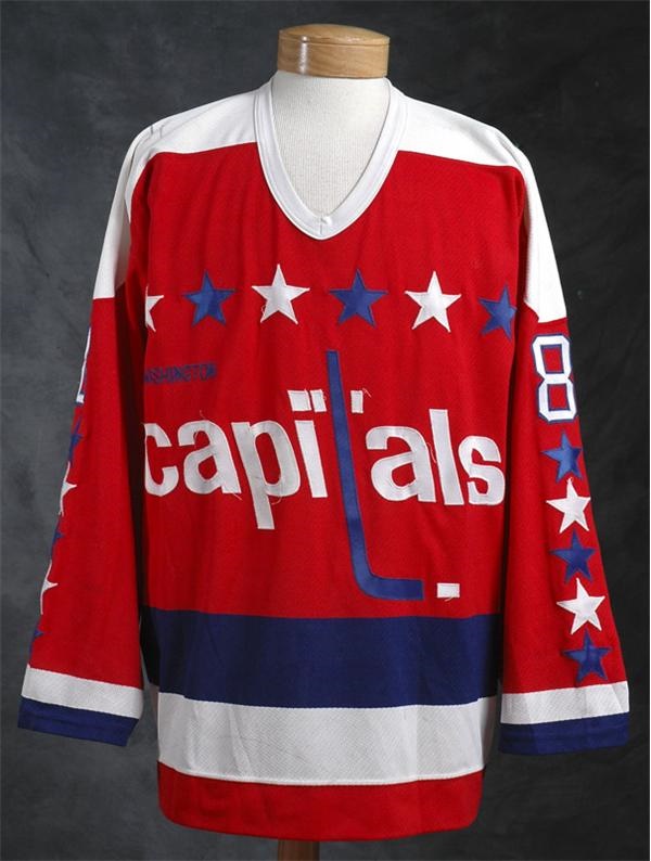 Hockey Equipment - 1990-1991 Dmitri Khristich Washington Capitals Rookie Game Used Jersey