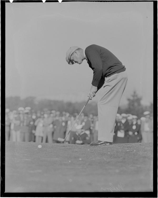 Vintage Sports Photographs - Byron Nelson at the 1946 San Francisco Open (5 original negatives)