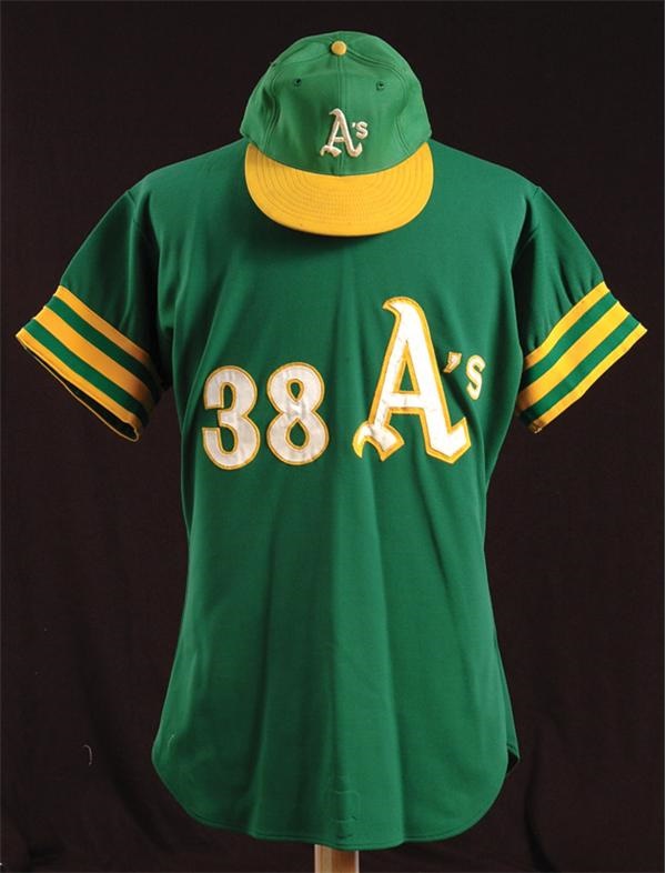 - 1972 Gene Tenace Oakland A's World Series Game Used Jersey and Hat