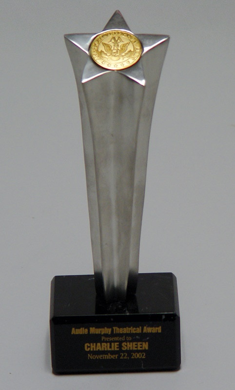 2002 Charlie Sheen Audie Murphy Theatrical Award