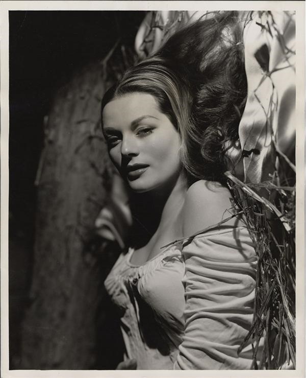 Hollywood Babylon - Sexy Hazel Brooks (1947)
