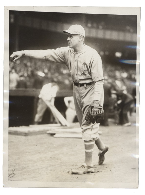Baseball Memorabilia - Two Excellent Photos of George Earnshaw