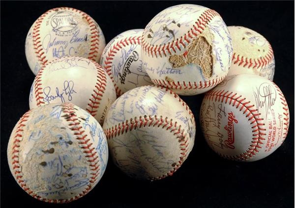 Autographs Baseball - 1970-80s Team Signed Baseball Lot (8)