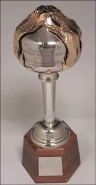 - 1976-77 Hart Memorial Trophy Presented to Guy Lafleur (14")