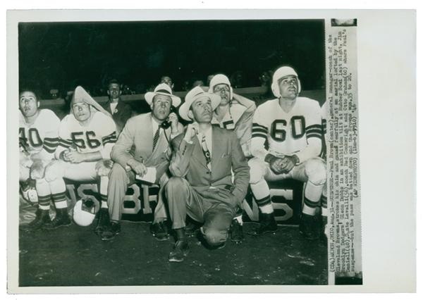 Memorabilia Football - (5) 1946 First Year Cleveland Brown AAFC Football Photo Lot