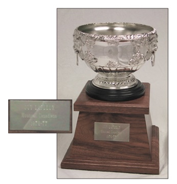 - 1977 Art Ross Trophy Presented to Guy Lafleur (11.5")