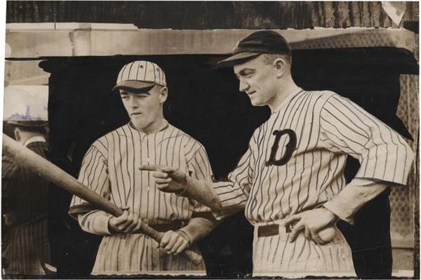 Baseball Memorabilia - Ty Cobb & Willie Kamm Photograph (1921)