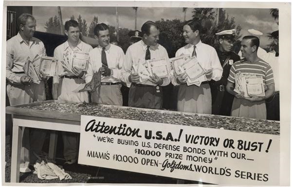 Memorabilia Other - Golfers Dollars For Defense News Service Photo(1941)