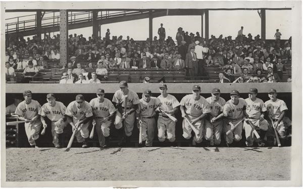 - 1939 New York Yankees with Joe DiMaggio Baseball Photo