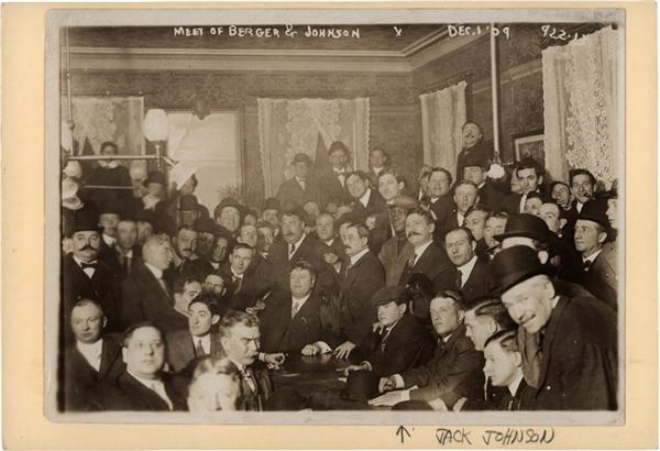 - 1909 Jack Johnson vs Berger Boxing Photograph by BAIN