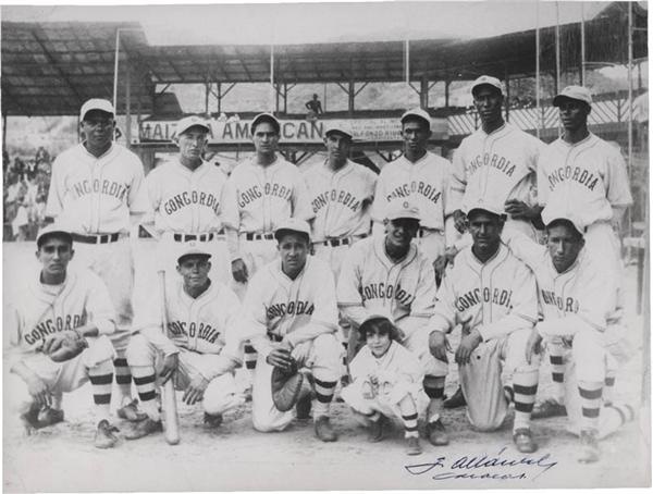 Baseball Memorabilia - 1934 Concordia Eagles Team Photo with Martin Dihigo (8&quot;x10&quot;)