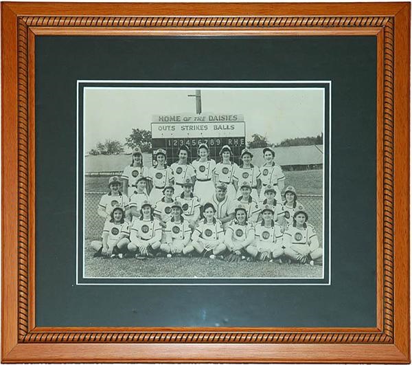 - Original Ft. Wayne Daisies All American Girls Professional Baseball Team Photo