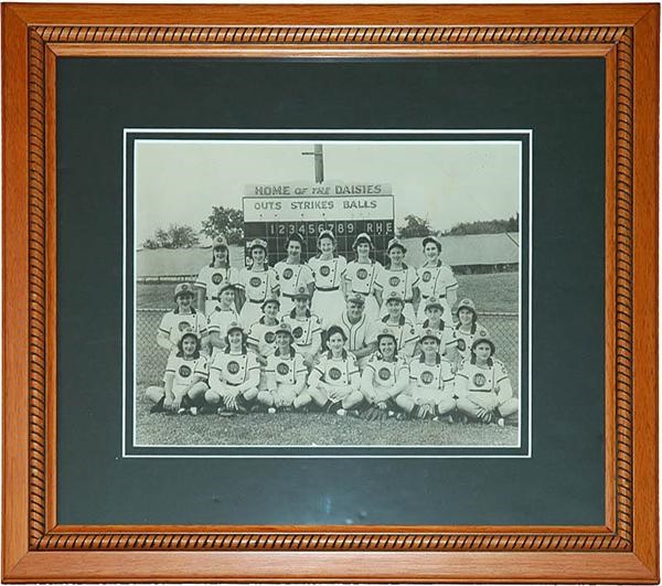 Baseball Photographs - Original Ft. Wayne Daisies All American Girls Professional Baseball Team Photo